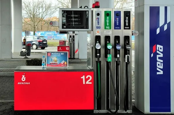 Verva 98 to benzyna czy diesel? Odkryj kluczowe różnice i wybór paliwa