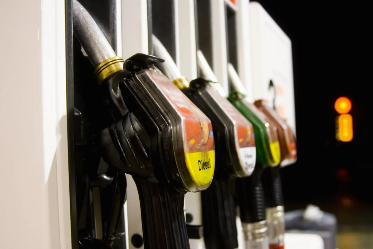 Jakie oznaczenie ma diesel? Poznaj różnice między paliwami