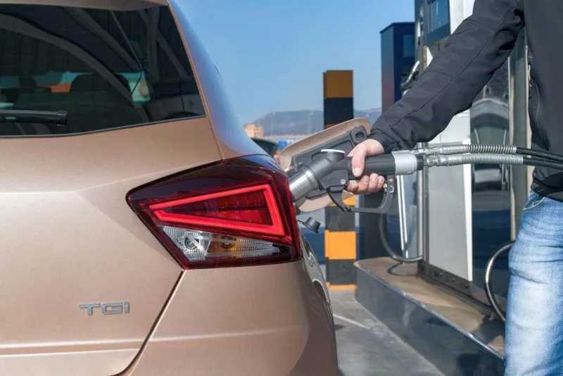 Benzyna CNG - co to jest i dlaczego warto ją znać?